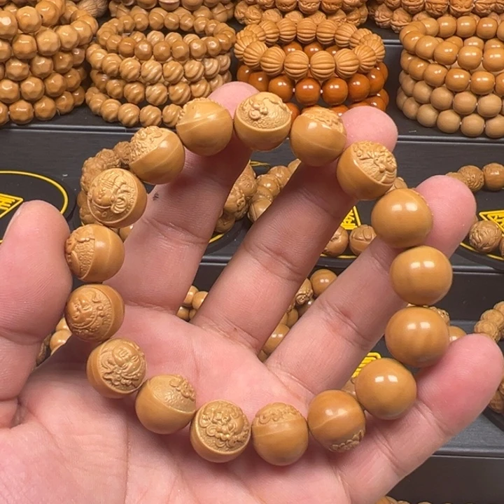 猴头核桃手串L**a八宝佛