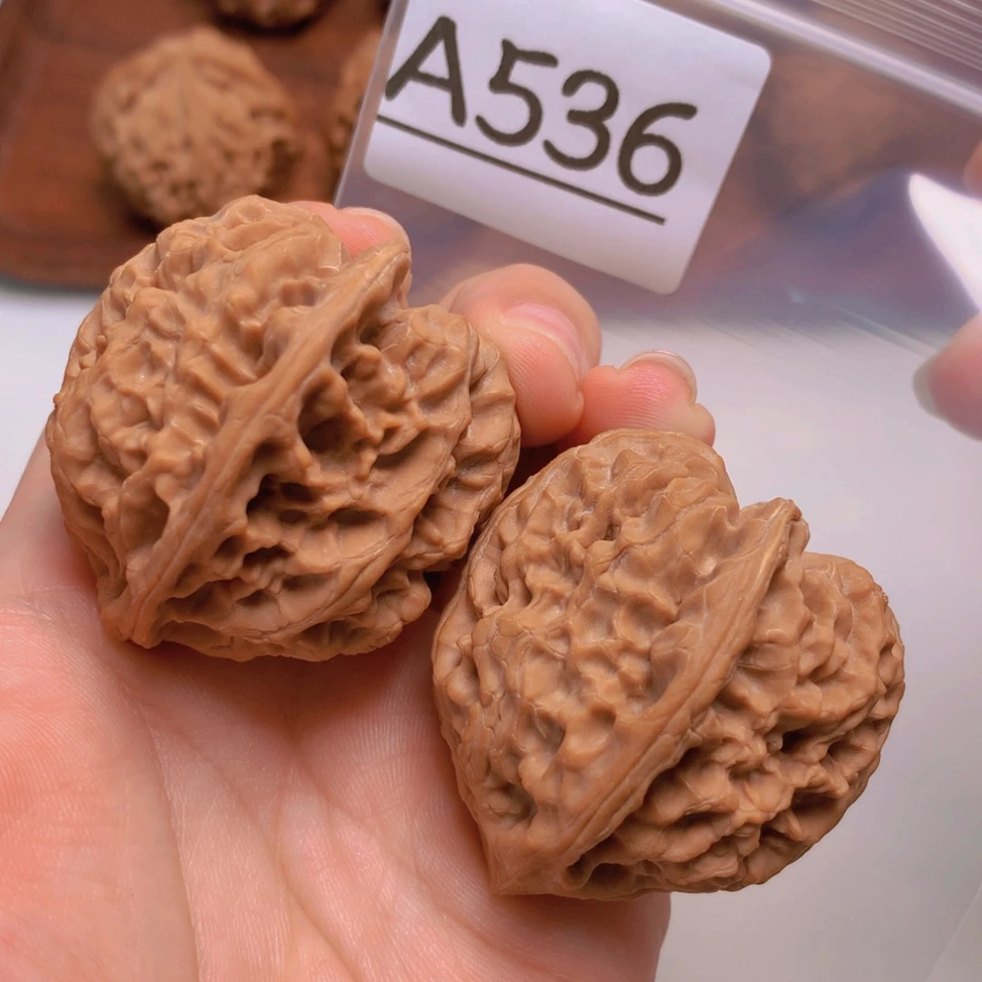 文玩核桃吊坠野牛41尺