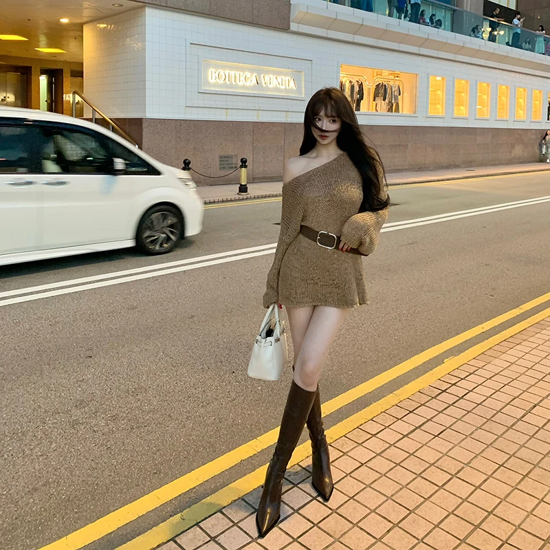 Liuu嘻嘻阿高级薄款宽松毛针织衫女秋时尚气质百搭斜肩配腰带上衣