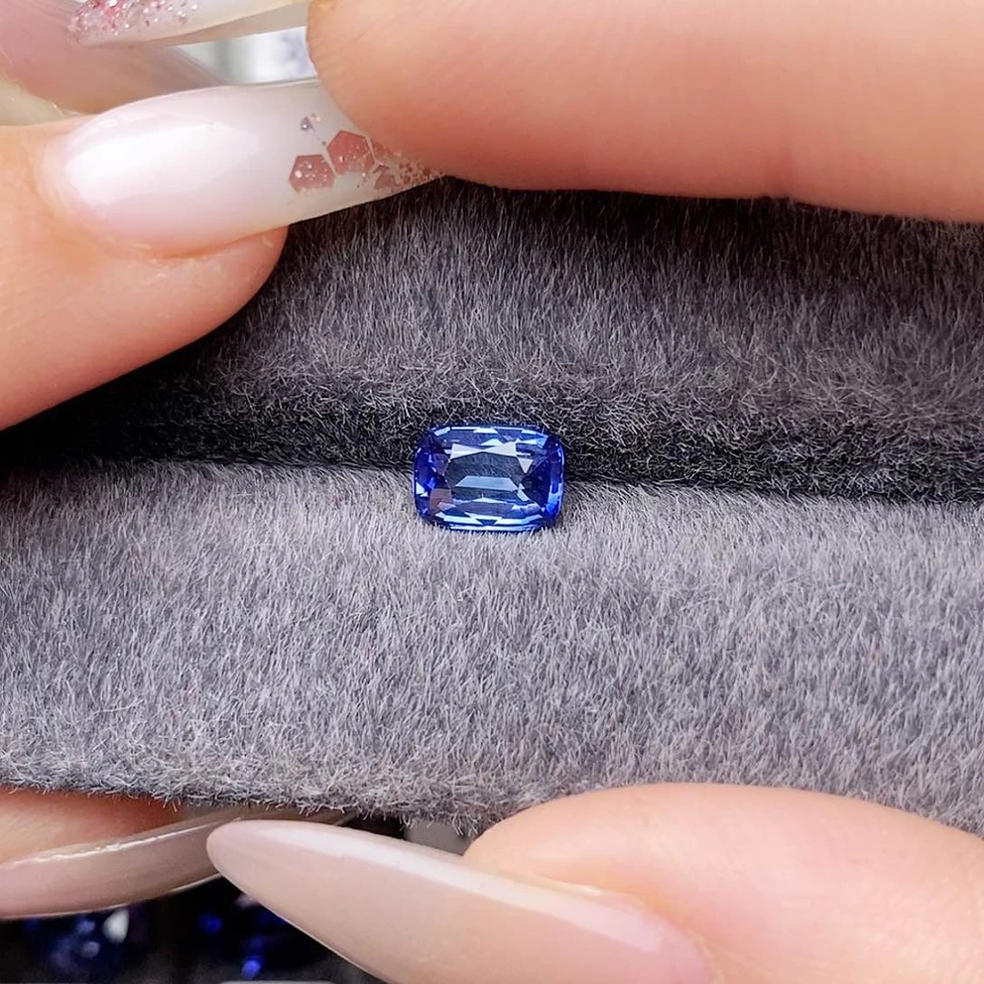 裸石蓝宝石CGRL证书矢车菊VB评级1.43ct/0067