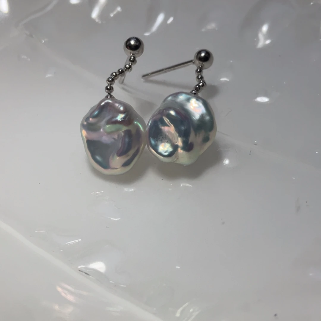 伊***依银S925镶嵌淡水珍珠耳饰