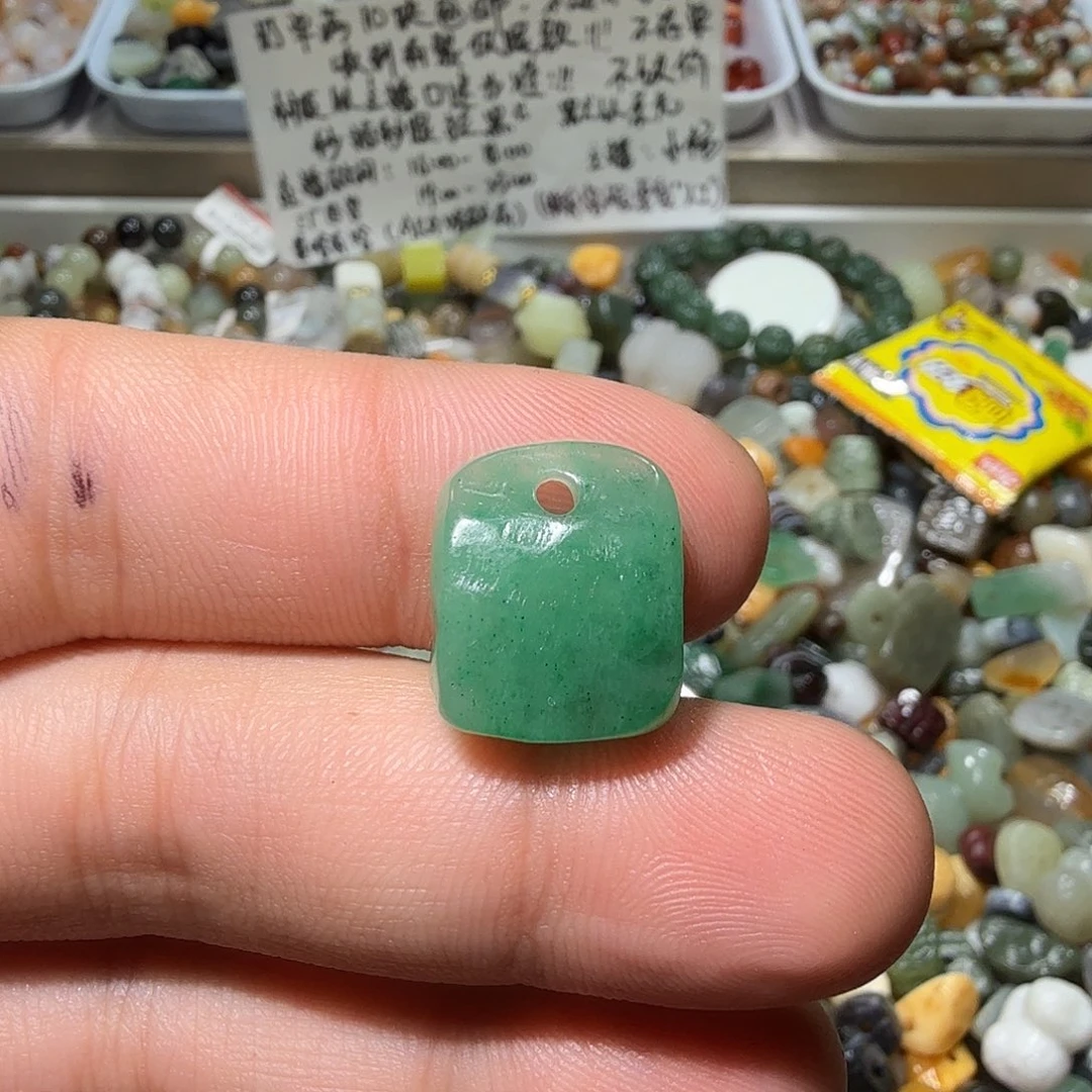 和田玉未镶嵌珠宝奇石