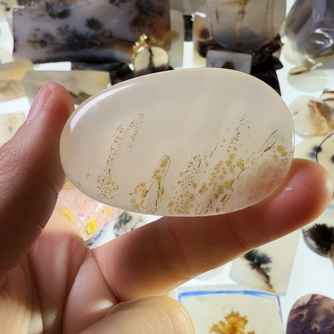 玛瑙/玉髓未镶嵌珠宝半成品