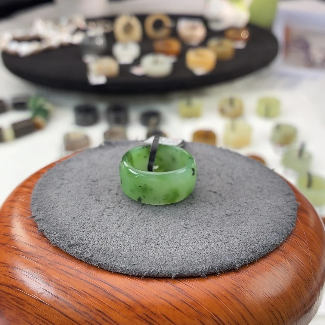 和田玉（糖玉）未镶嵌戒指b 150碧玉轮胎17.4