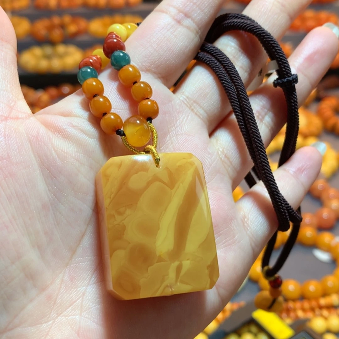 【闪购商品】蜜蜡吊坠(赠链)未镶嵌