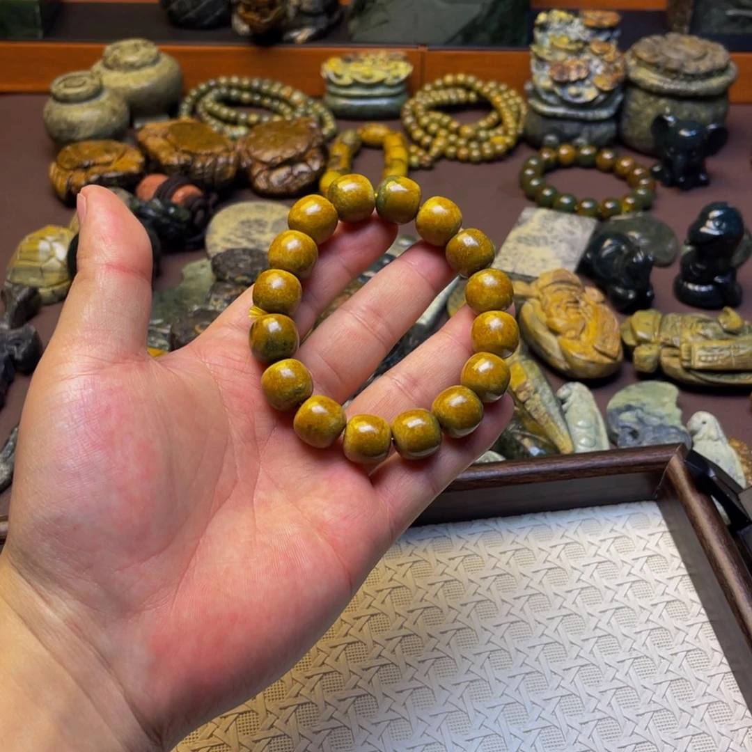 【闪购商品】未镶嵌透闪石质玉挂件斌***安