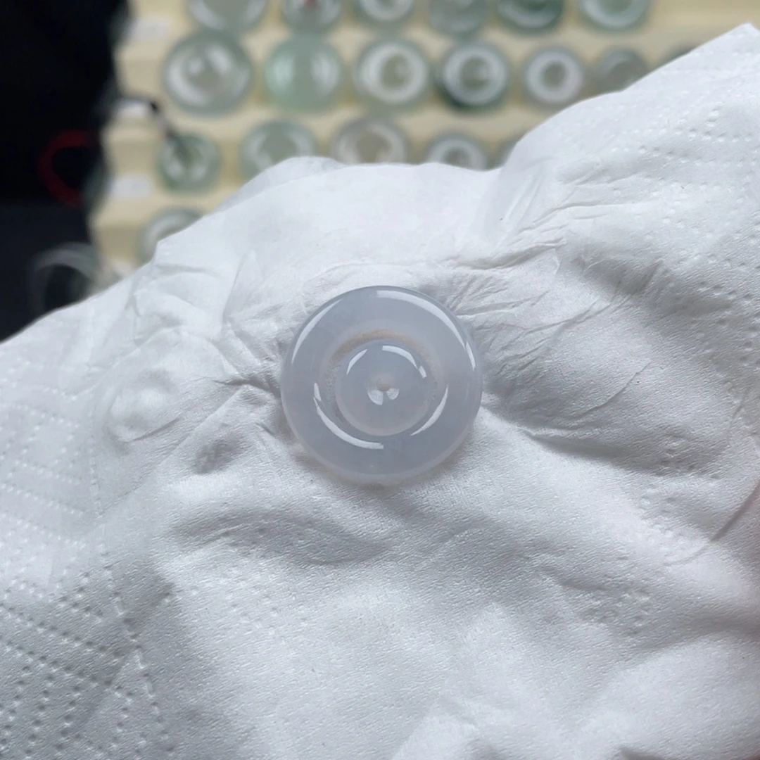 翡翠未镶嵌颈饰5567887556888