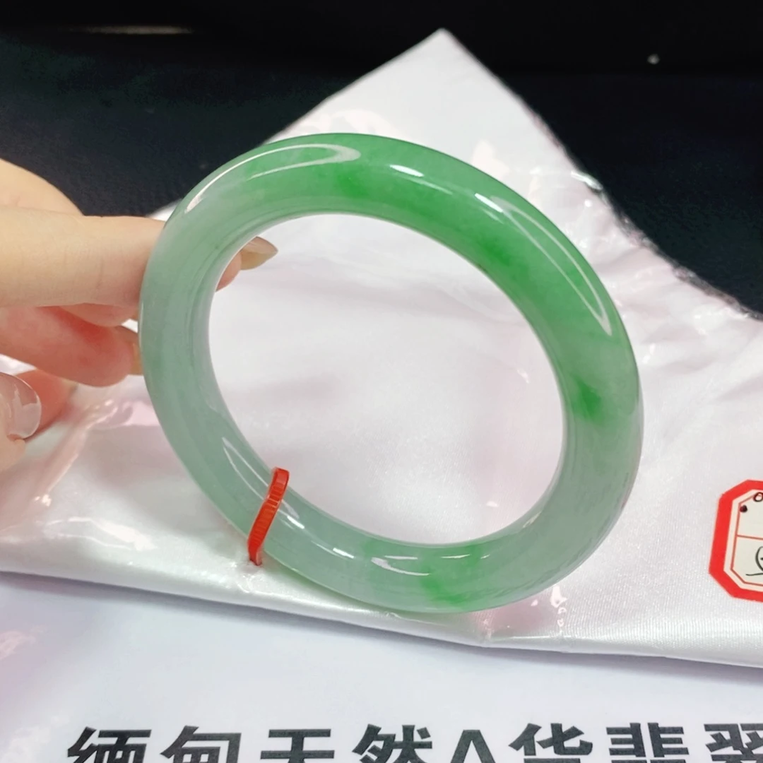 未镶嵌手镯翡翠55.8圆镯