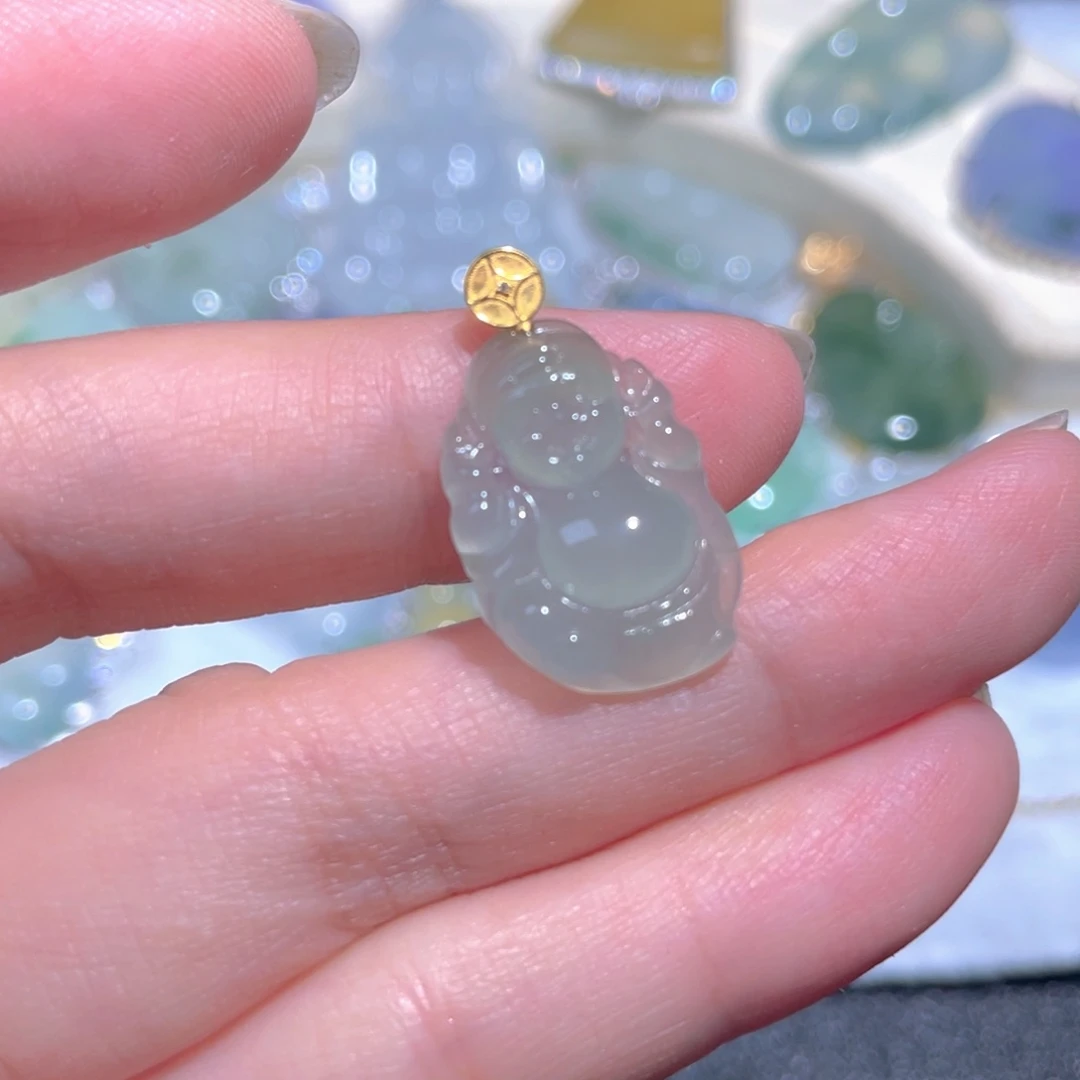 翡翠18K金镶嵌颈饰翡翠