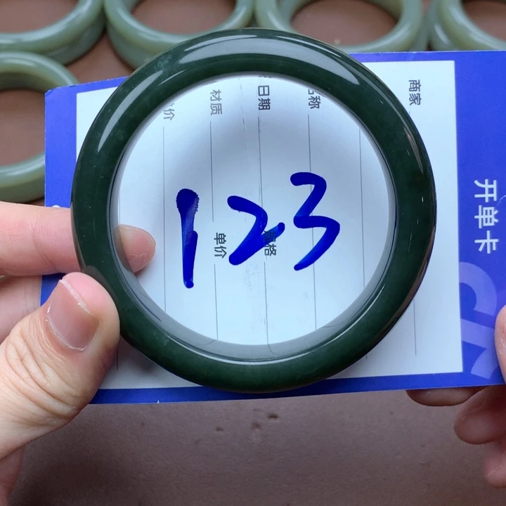 和田玉未镶嵌手镯59