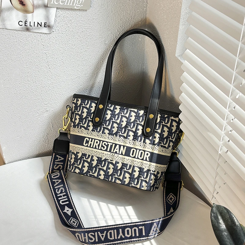 复古欧美风刺绣斜挎包单肩包网红休闲中性风潮酷大容量托特包女包