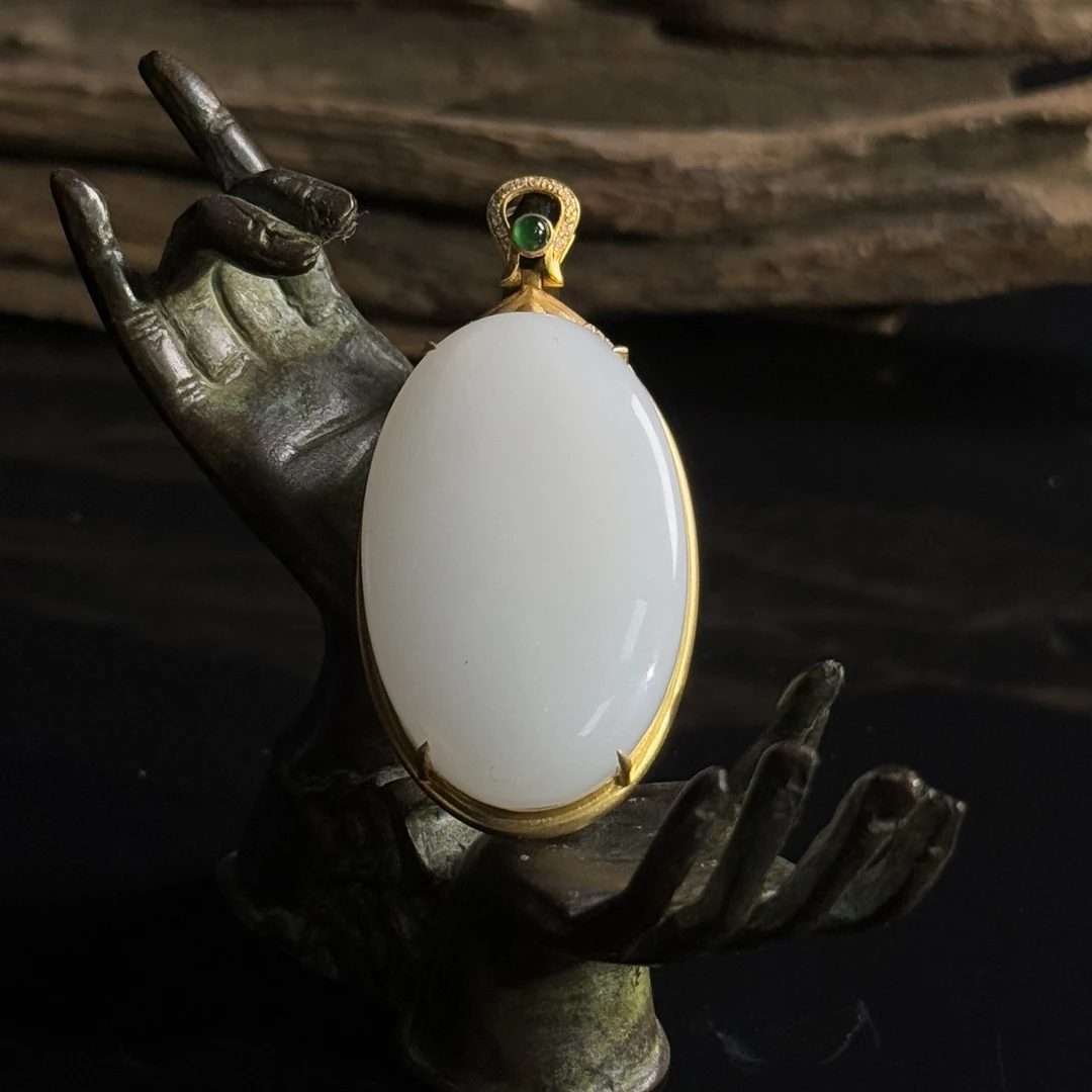 lot6397 18k豪镶吊坠 和田玉白玉 54.5*26.3*8.7mm 14g