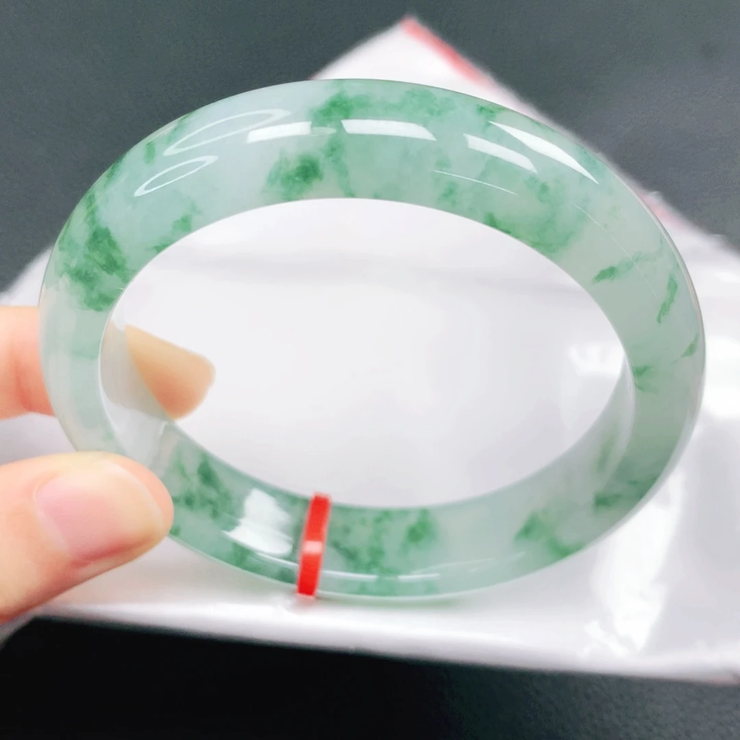 翡翠未镶嵌手镯57圈