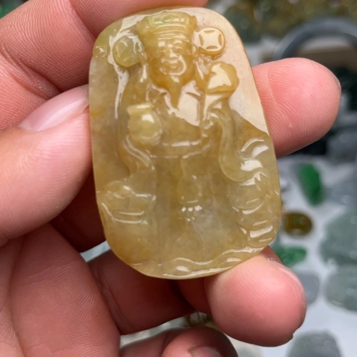 翡翠未镶嵌颈饰财神