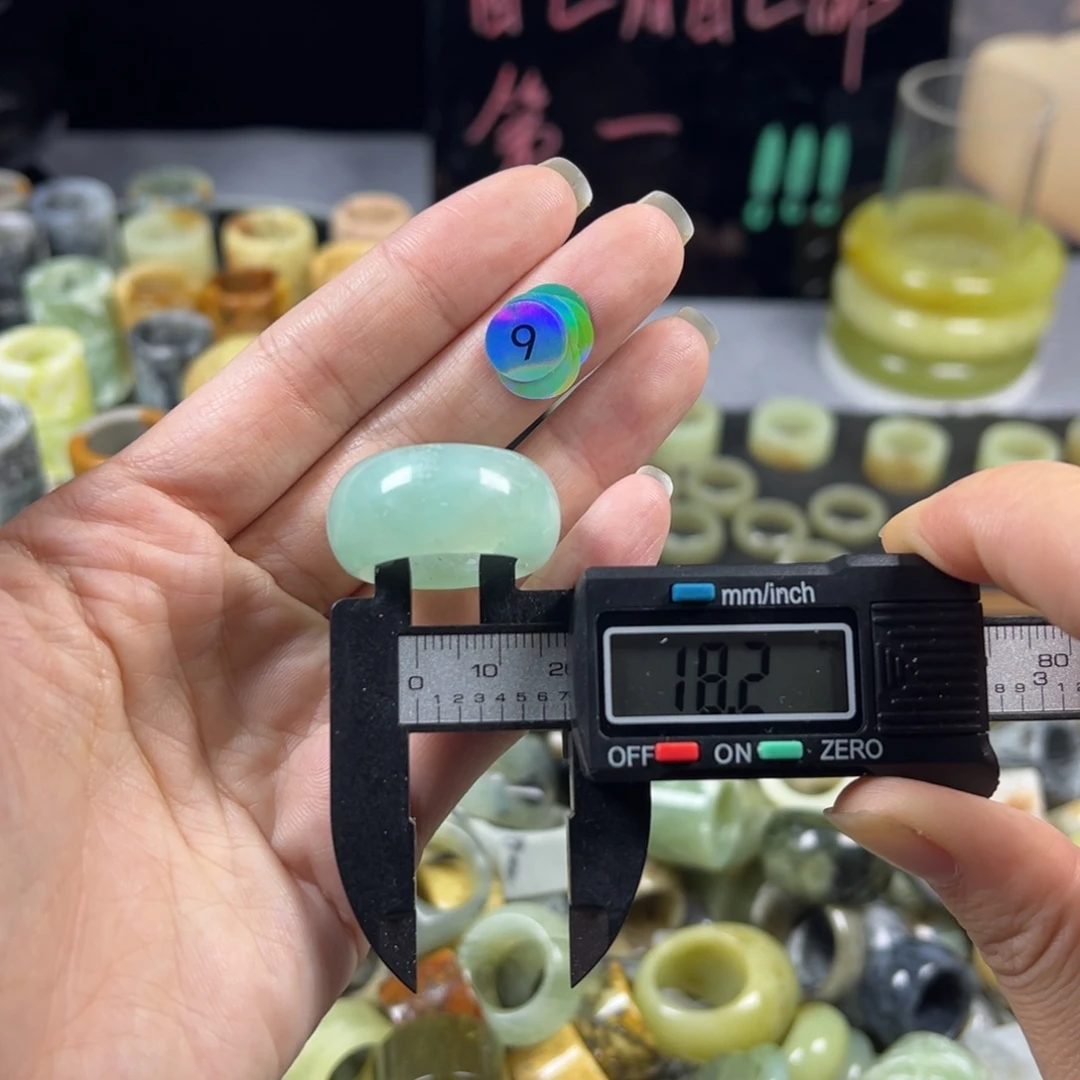 蛇纹石玉未镶嵌戒指