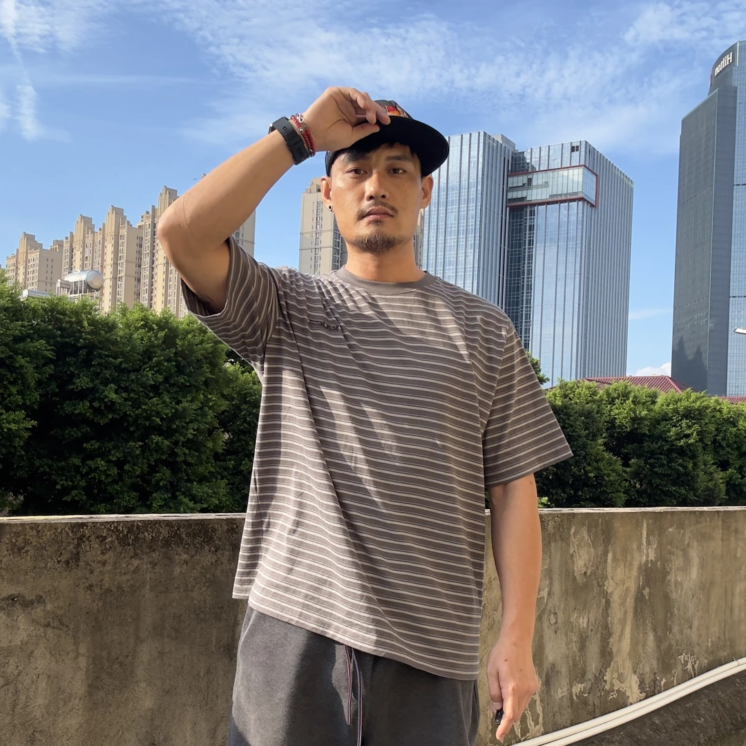 大大大表弟 条纹T恤 圆领短袖宽松青年经典