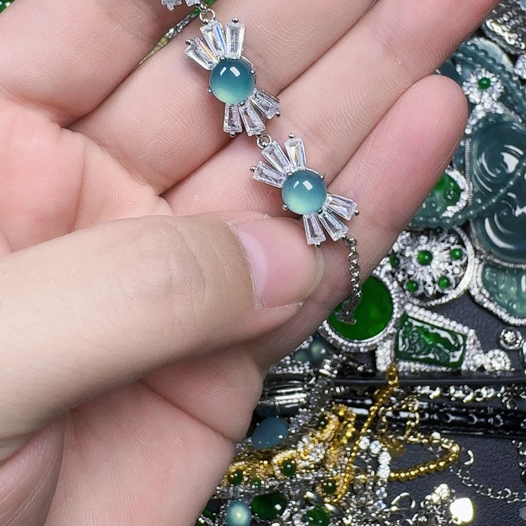 翡翠未镶嵌颈饰天然A货翡翠放漏