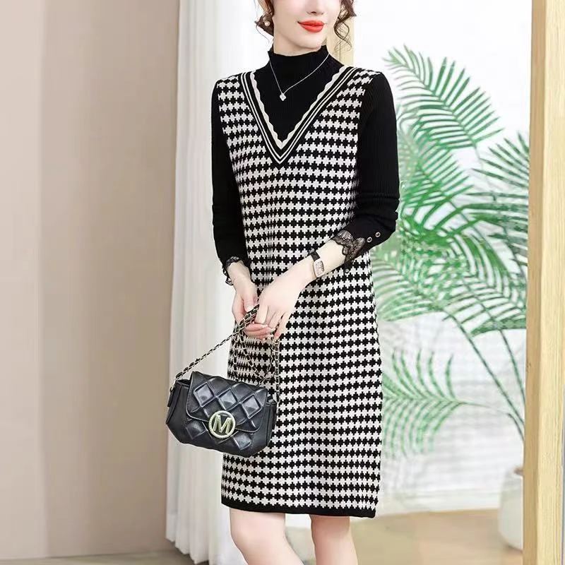 （断码）时尚百搭打底上衣A617（均码80-120斤）