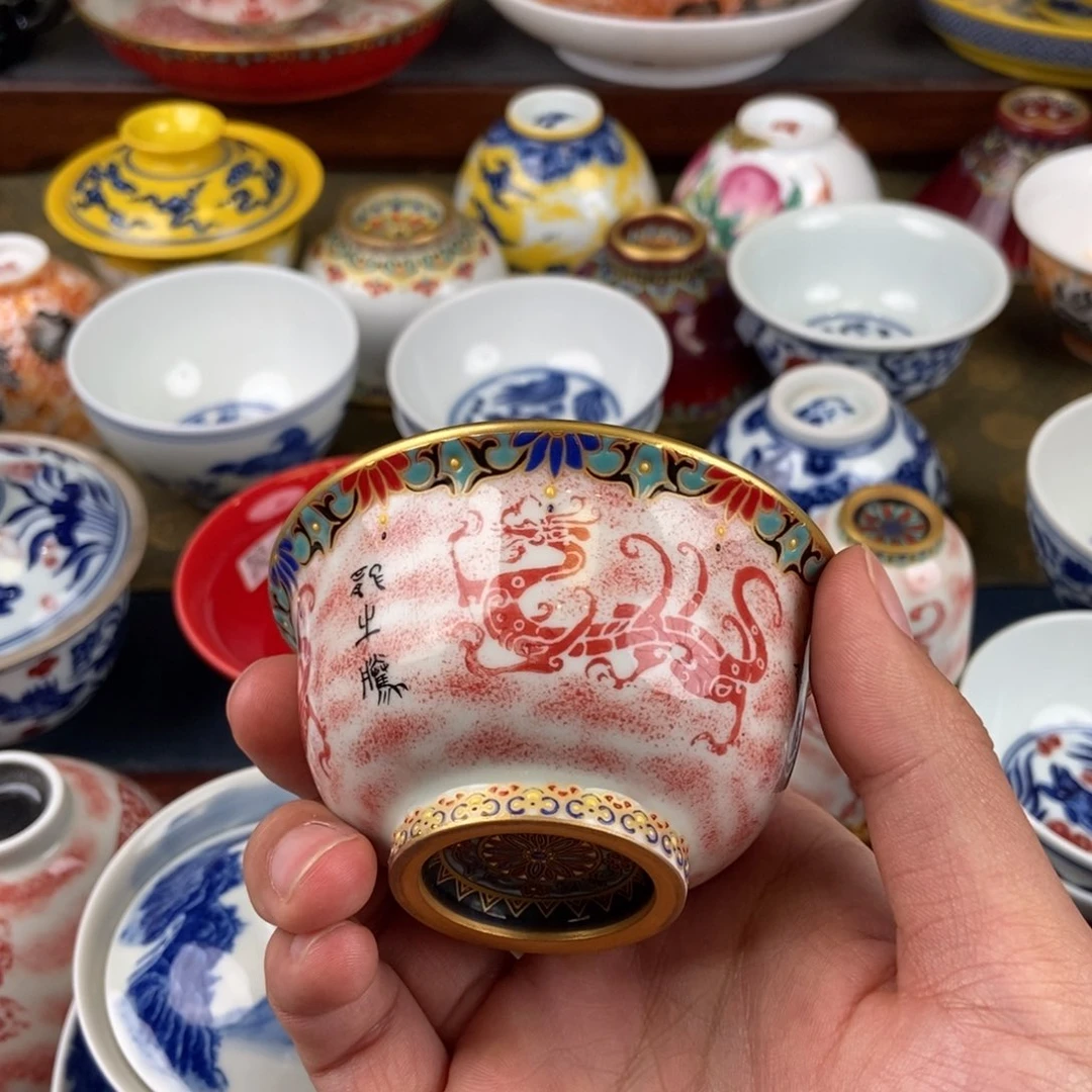 陶瓷艺术家的作品是一