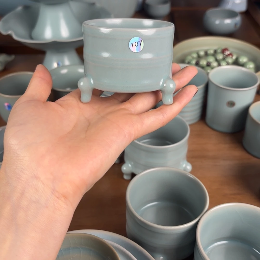 摆件编号107仿古釉小号弦纹樽一级品