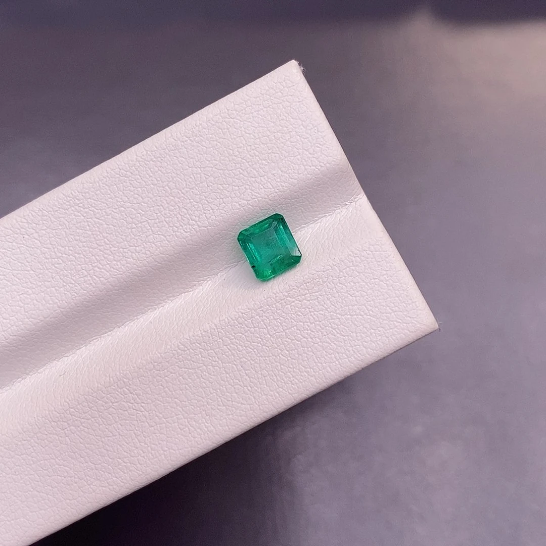 裸石祖母绿0.84克拉