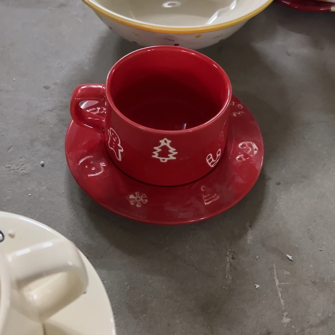 搪瓷微瑕红色姜饼人杯碟