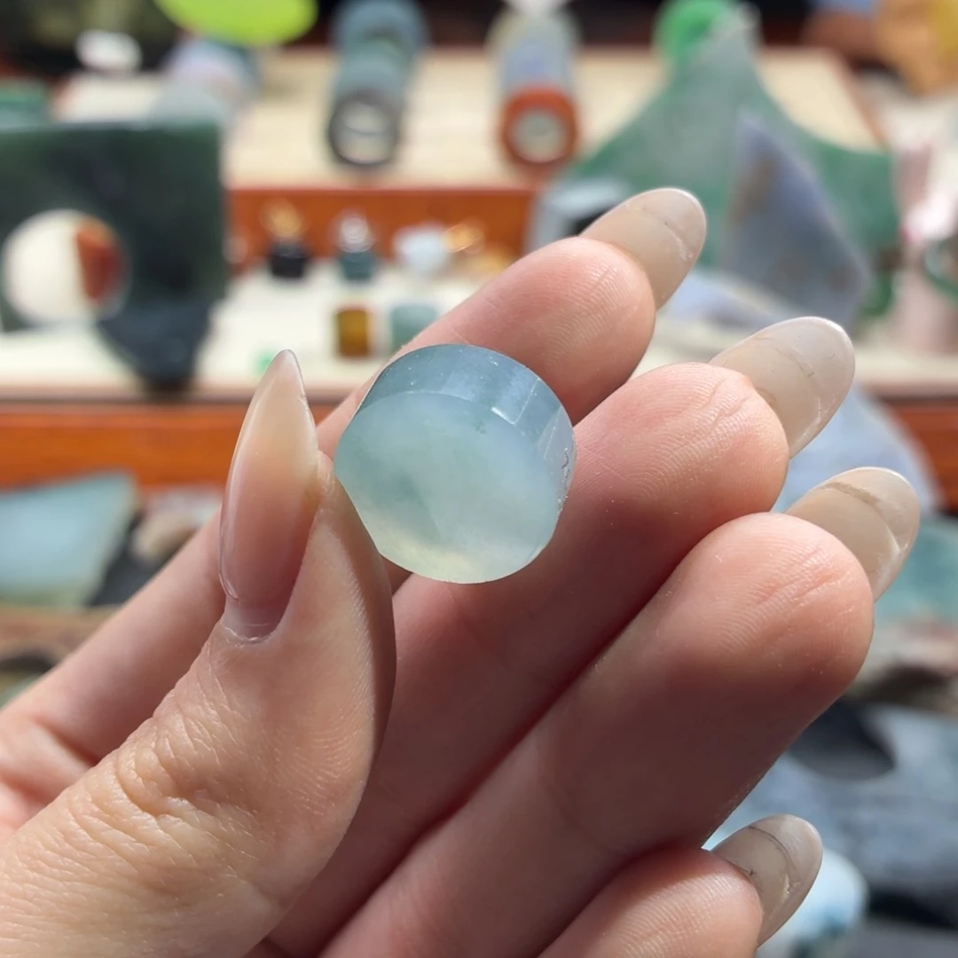 未镶嵌定制翡翠天空蓝戒指心