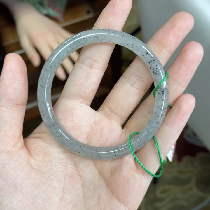 和田玉未镶嵌手镯57