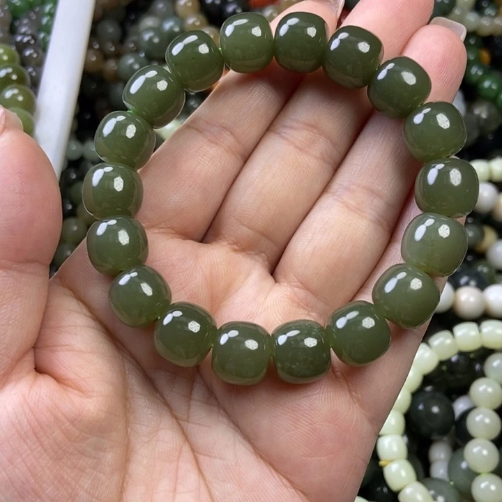 颈饰未镶嵌和田玉卡12