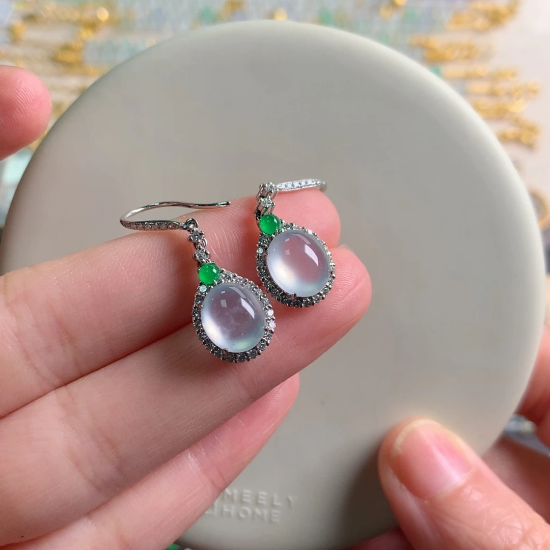 18K金镶嵌翡翠耳饰耳饰