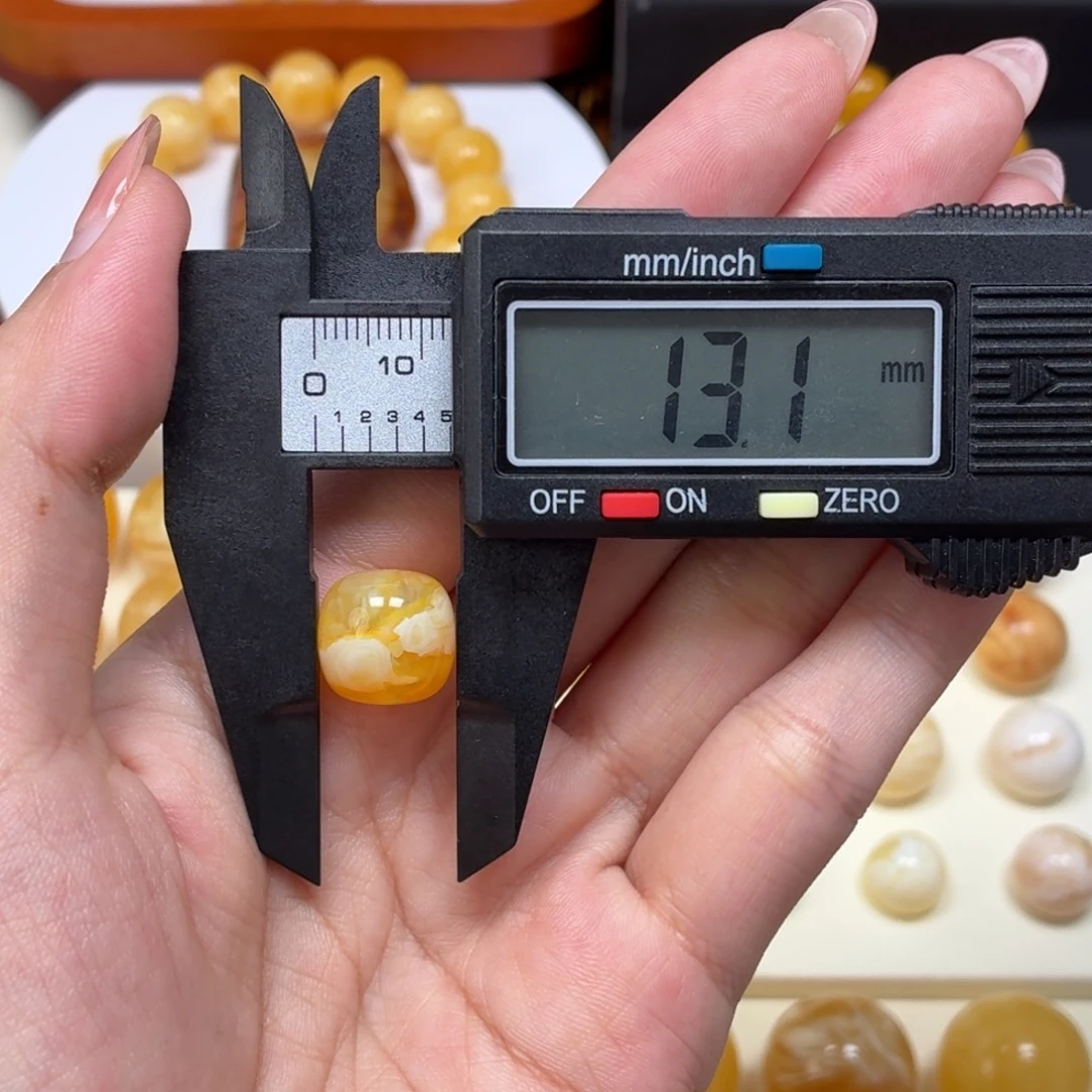 琥珀未镶嵌颈饰焦皮金橘白溶洞荧光老型13mm