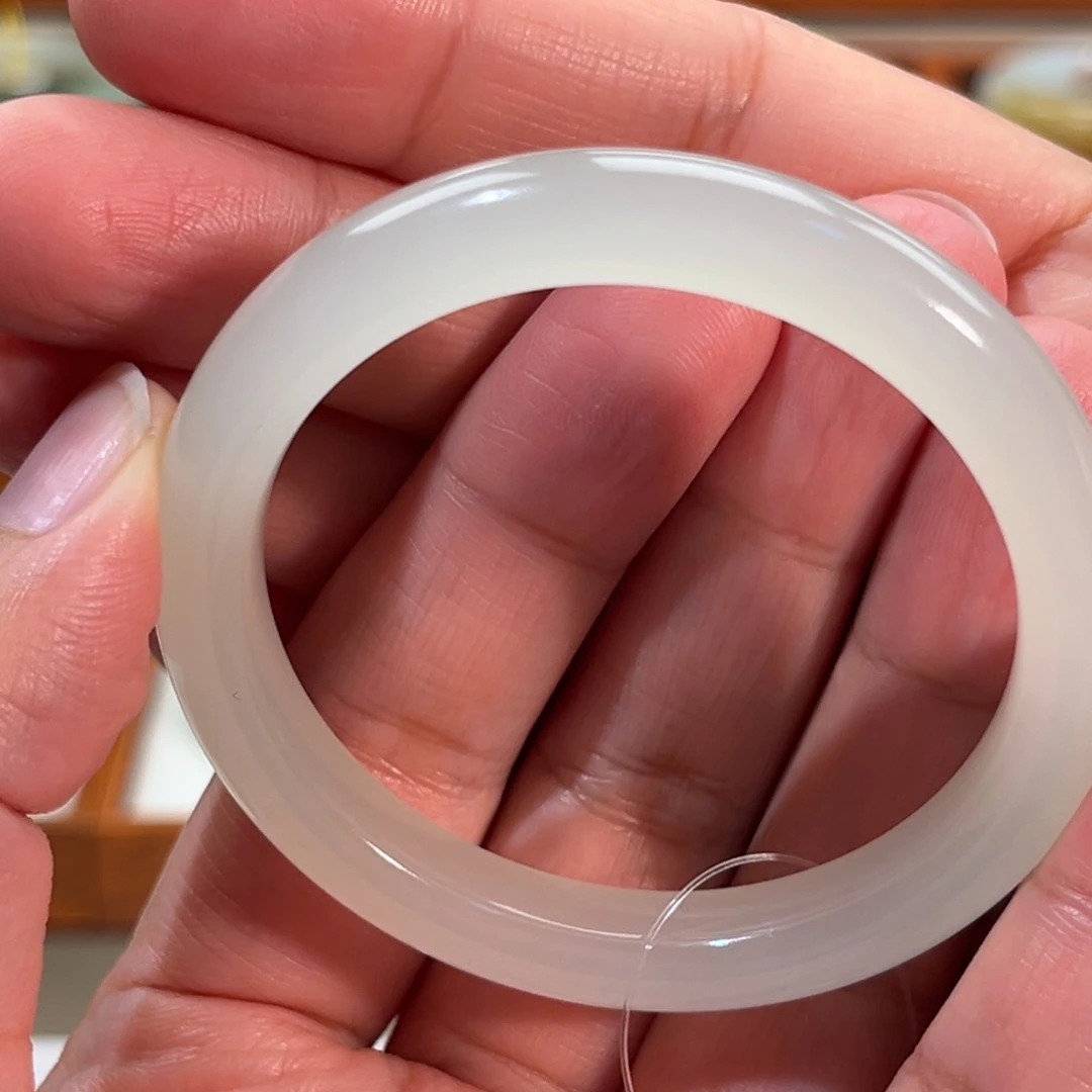 和田玉未镶嵌手镯冰胶荔枝冻