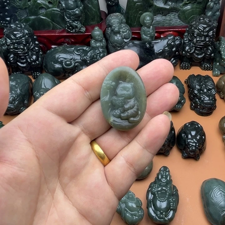 和田玉（糖玉）未镶嵌摆件