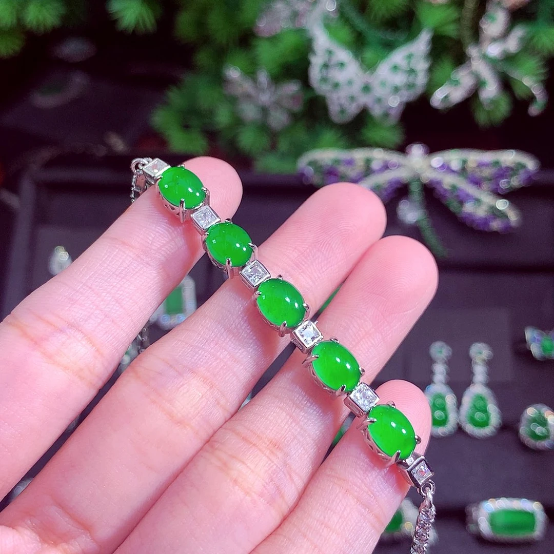 颈饰未镶嵌翡翠天然