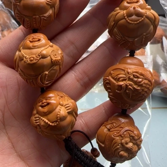 鹤***山橄榄核手串橄榄雕工艺品