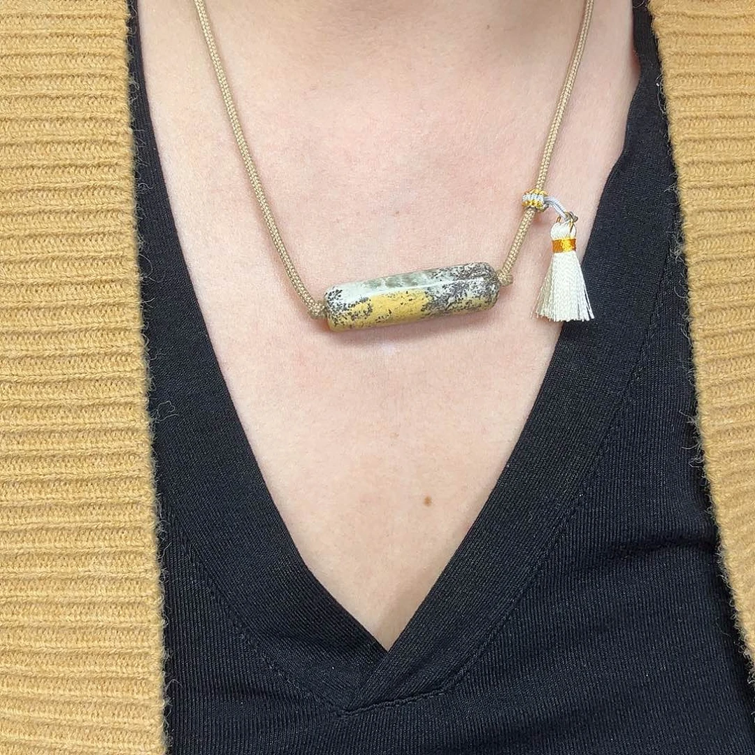 岫岩河磨玉（透闪石质玉）未镶嵌颈饰河磨玉锁骨