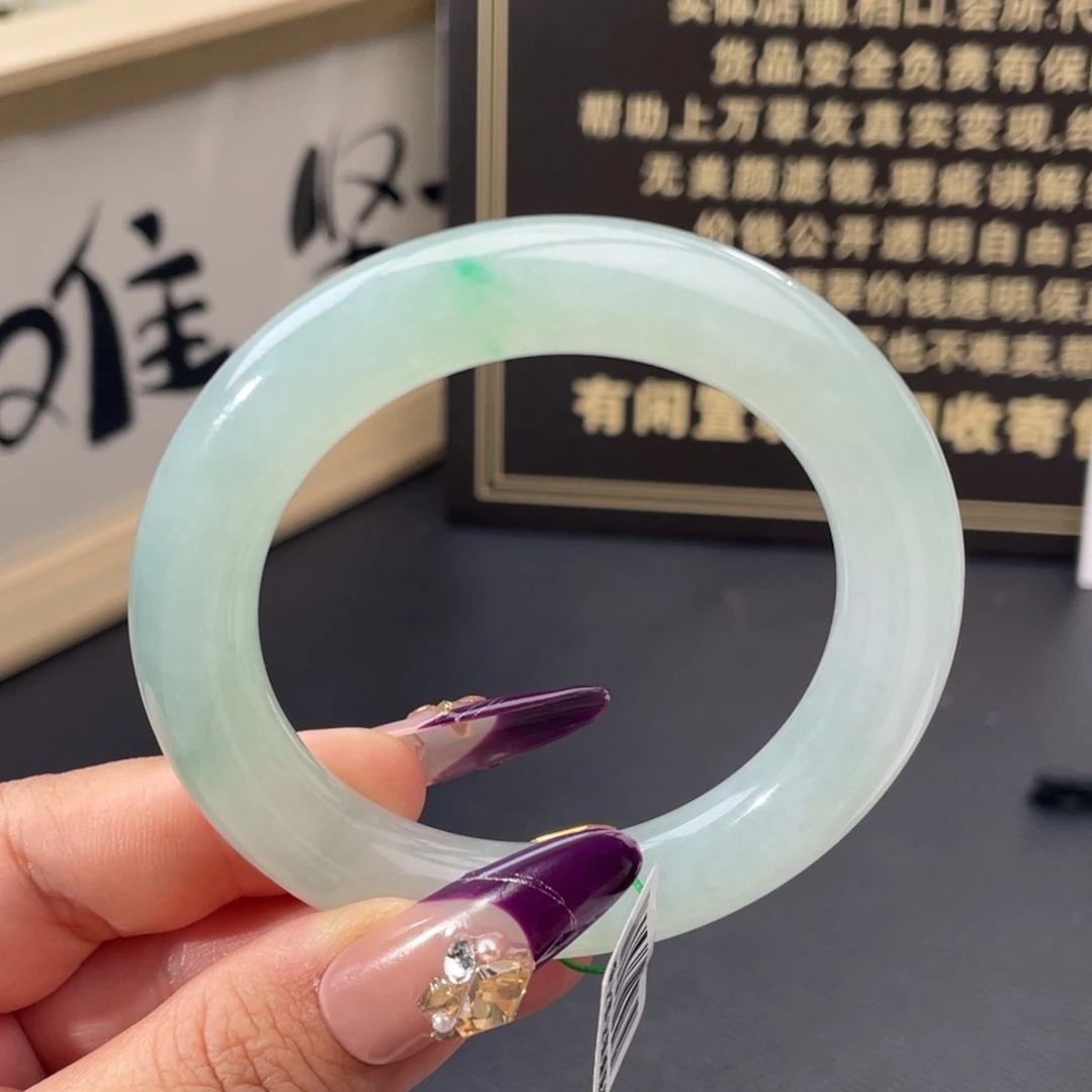 翡翠未镶嵌手镯冰晴绿飘点翠圆条手镯