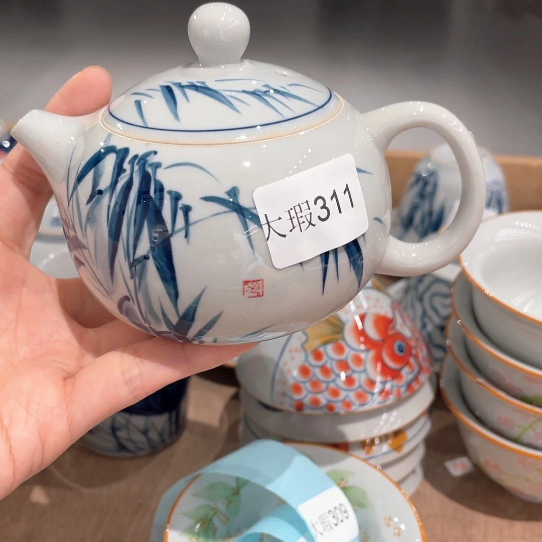 釉下手绘茶具微瑕
