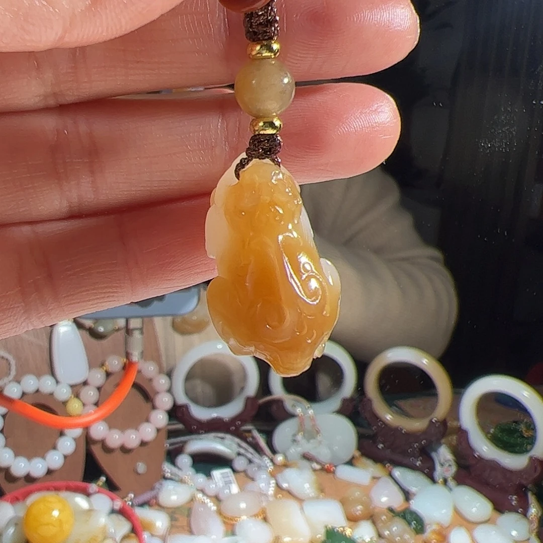 和田玉未镶嵌车挂