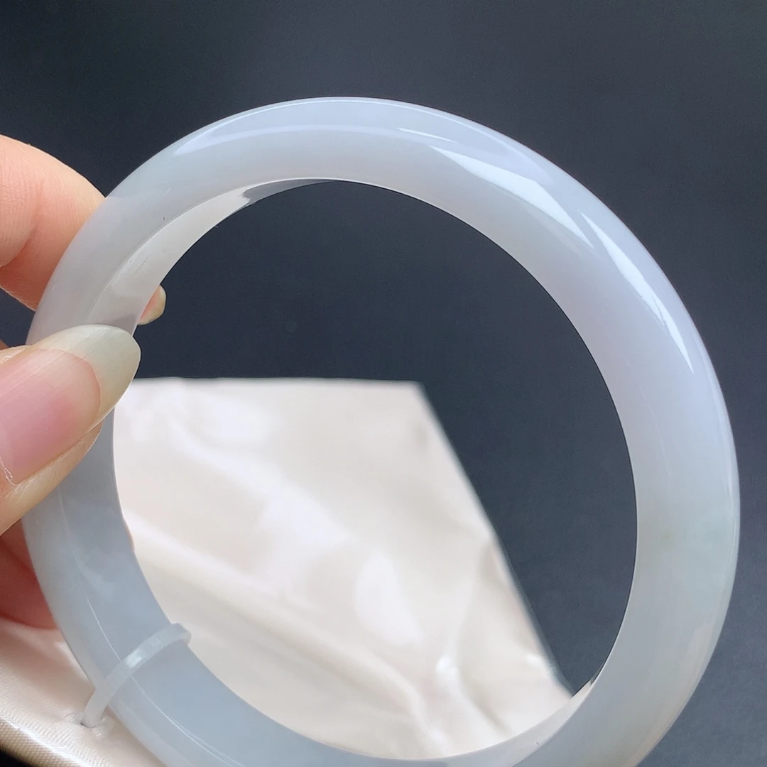 翡翠未镶嵌手镯64.7圈口