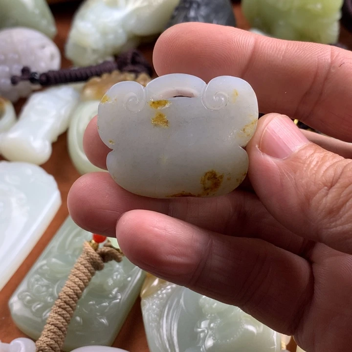 未镶嵌和田玉挂件