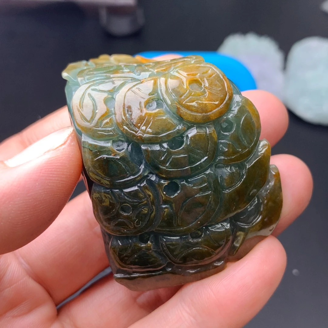 翡翠未镶嵌颈饰翡翠首饰和翡翠珠宝