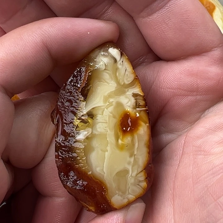 定制琥珀未镶嵌蜜蜡定制随行吊坠