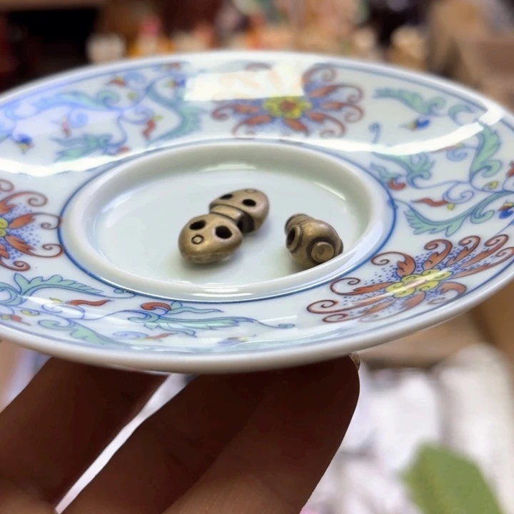 瓷片精致雕刻工艺
