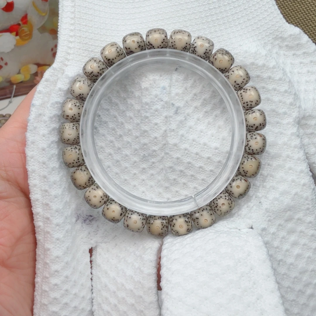 星月菩提手串绿包白大眼睛9*8