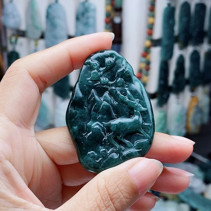 翡翠未镶嵌颈饰翡翠