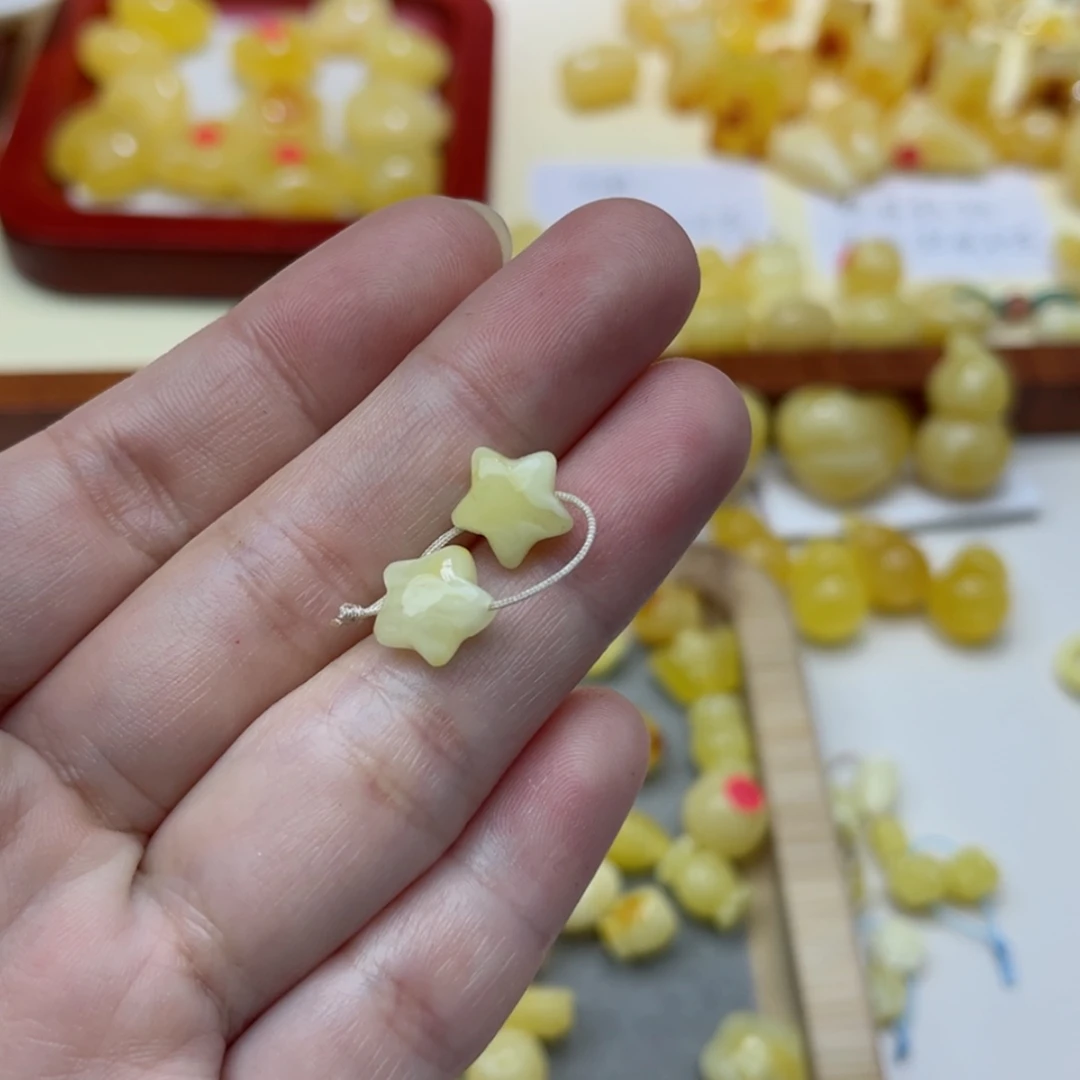 【闪购商品】蜜蜡裸石未镶嵌配饰