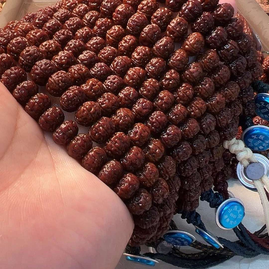 金刚菩提吊坠老树王手持10