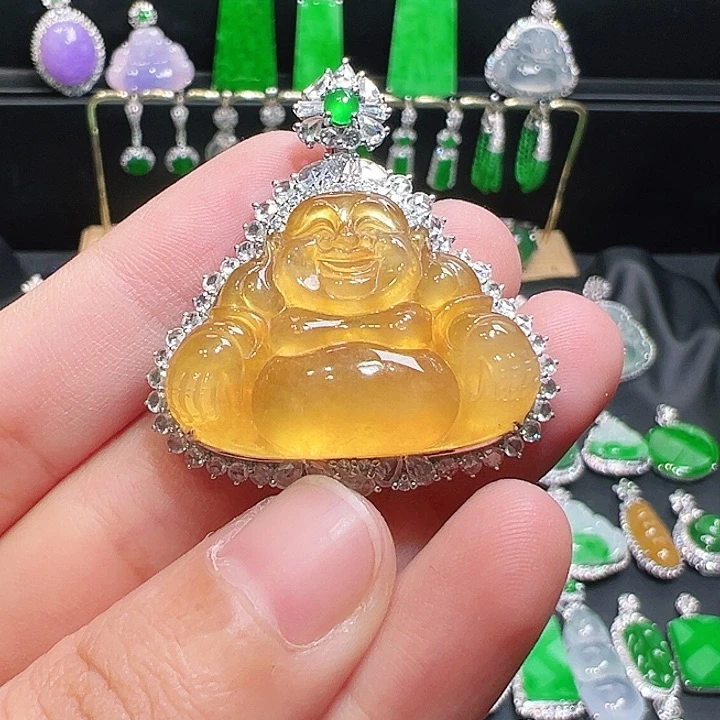 颈饰18K金镶嵌翡翠