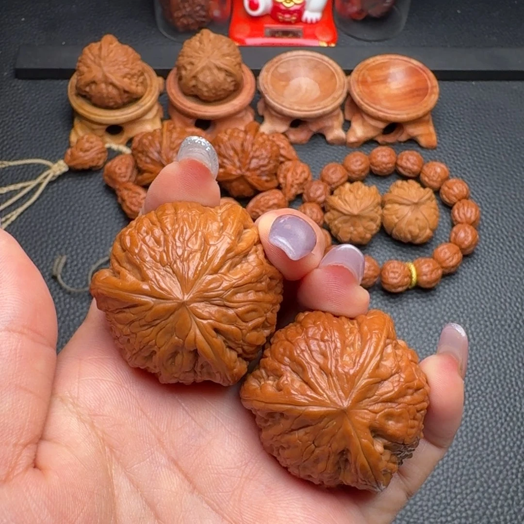 文玩核桃吊坠铁锤奔，全品无修